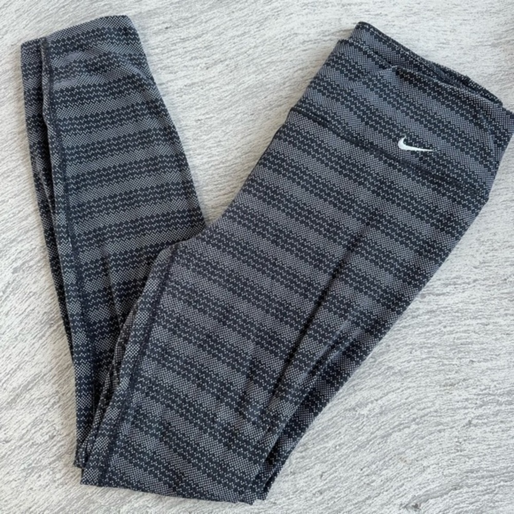 NIKE Dry Fit Women’s Black and White Patterned Leggings Size Large